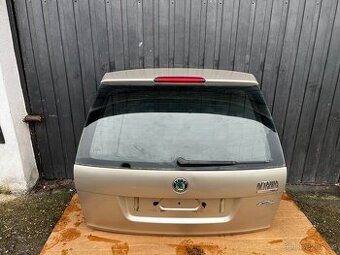 Zadní vrata Škoda Octavia II – páté dveře