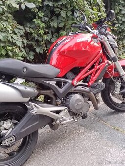 Ducati Monster 696/2009