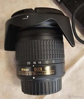 Širokoúhlý Zoom objektiv NIKKOR 10-20mm