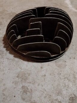 Jawa 250 pérák hlava