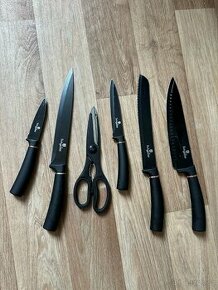 Sada nožů + nůžky