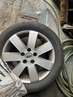 Ford mondeo - originál hliníkové disky včetně pneu