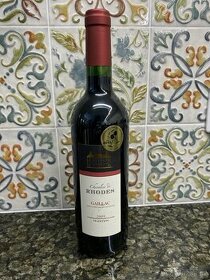Archivní víno francouzské červené