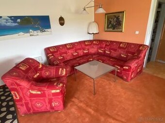 Prodám sedací nerozkládací rohovou soupravou