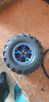 Kola monster truck