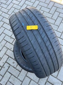 Pneu 225/55 R16