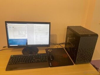 Levný herní PC - set včetně monitoru, klávesnice a myši