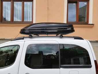 Střešní box HAKR Magic Line 370 + nosič – Jako nový
