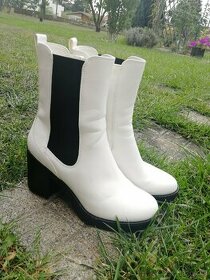 Bílé boty kotníčkové 40 - 1