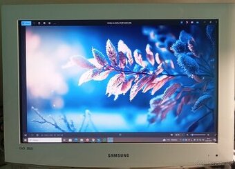 LCD TV Samsung LE22A455 bílá barva