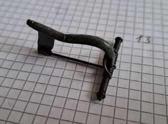 Bronzové spony a jehlice