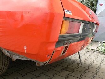 Ford Capri,koupim držáky zadního nárazníku.