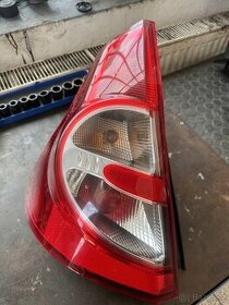 Zadní levý světlomet na Dacia Sandero 1.2 r.v 2009