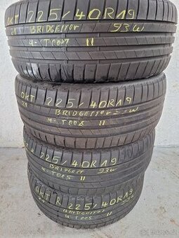 Prodám letní pneu 225/40/19 Bridgestone