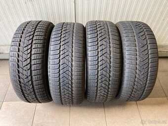 Zimní pneumatiky 225/45/18 XL Pirelli