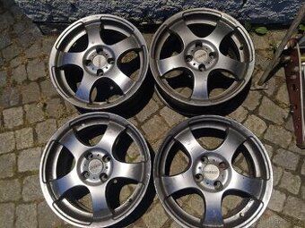 4x100 R16