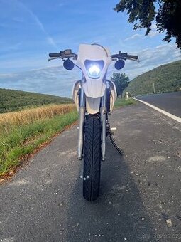 Rieju mrt 125 lc supermoto