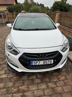 Osobní automobil HYUNDAI i40