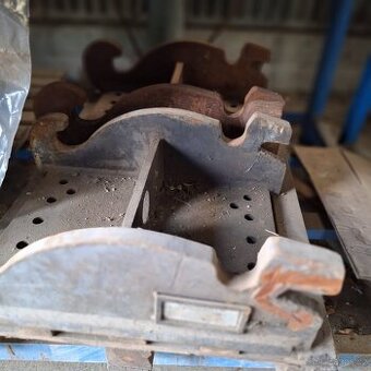 Deska rychloupínací na CAT 325