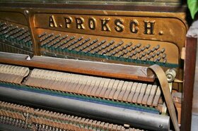 Starožitný klavír A.Proksch