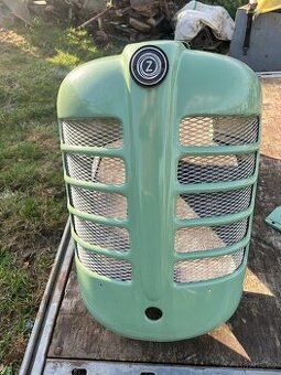 přední kapota zetor 2011 DOKONALÝ STAV