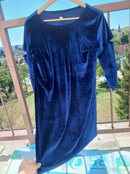 Velurové šaty