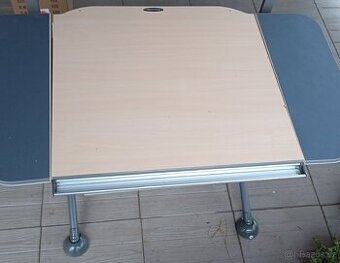 Dětský stůl pracovní