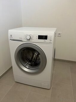 úzká pračka Electrolux EWS1274SAU -7kg,1200 ot/min, A+++