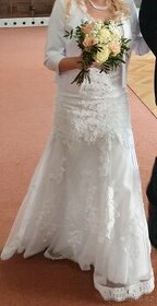 Svatební šaty