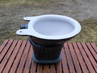 Litinový splachovací záchod - renovace