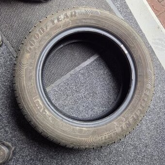 Goodyear Efficientgrip Performance 185/60 R15