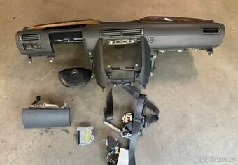 Citroen C6 - sada airbagů.