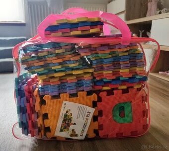 Sada pěnových puzzle