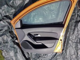 Dacia Duster II- Tapecír pravé přední dveře