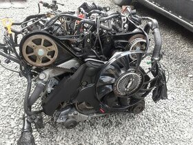Motor 2,5 tdi 132kw AKE plně funkční