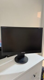 Monitor Samsung SyncMaster 2243NW – plně funkční