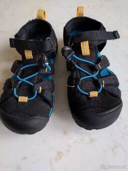 Klučičí sandále Keen 35