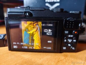 Fujifilm X-M1 + Fujinon XC 16-50mm f/3.5-5.6 OIS II