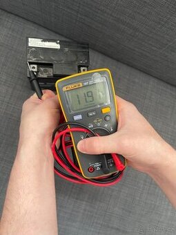 FLUKE Digitální Multimetr, 107 ESP - 1