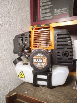 Motor do koloběžek a křovinořezů lodních motorů