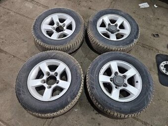Sada ALU 5x139,7mm s pneu 205/70/15 - Jimny, Samurai
