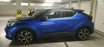 Prodám Toyotu C-HR 2.0 hybrid Selection.