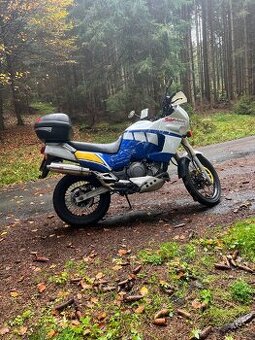Yamaha Super Teneré 750 - 1