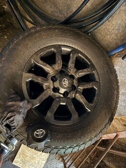 Toyota HILUX nebo LAND CRUISER zimní gumy a disky