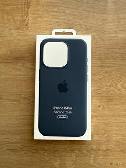 Silikonový kryt na iPhone 15 Pro s MagSafe