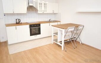 byt 1+kk 40m2, v ul. Mantovská, Praha 15 - Horní Měcholupy