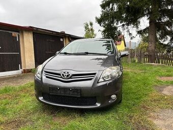 TOYOTA AURIS 1.6 VALVEMATIC NAVI XENON 1.MAJITEL