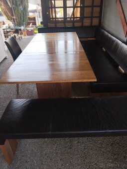 Dubový masivní nábytek