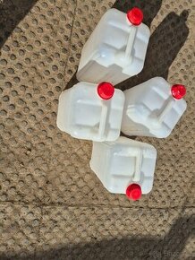 KANYSTR 10L HD-PE stohovatelné + uzávěr