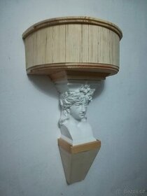 Stary secesní konzolový stolek